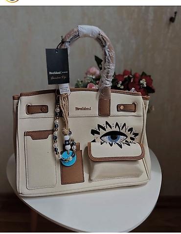 kosmetik canta: Bej rəngli əl çantası – River Island . Bir dəfə istifadə olunub — 1