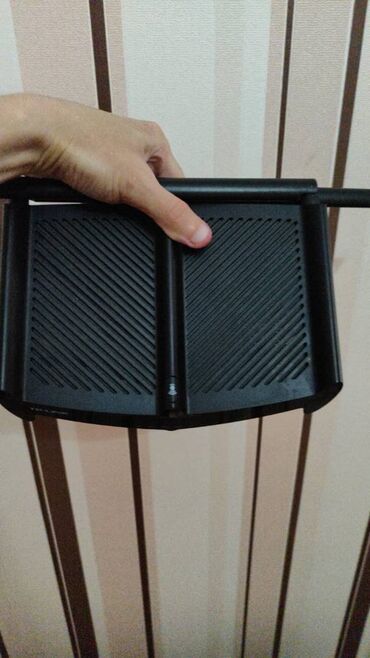 ucuz modem: Б/У роутер "TP-LINK" Продам Б/У роутер TP-LINK. ПОСЛЕДНЯЯ ЦЕНА - 20