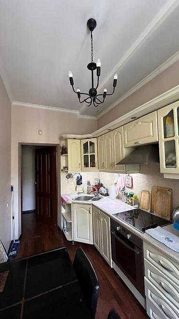 Продажа квартир: 3 комнаты, 72 м², Сталинка, 2 этаж — 18