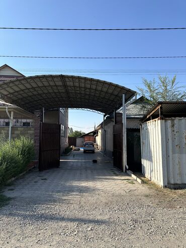 гостевой дом каджи сай: Таунхаус, 280 кв. м, 6 бөлмө, Менчик ээси, Эски ремонт