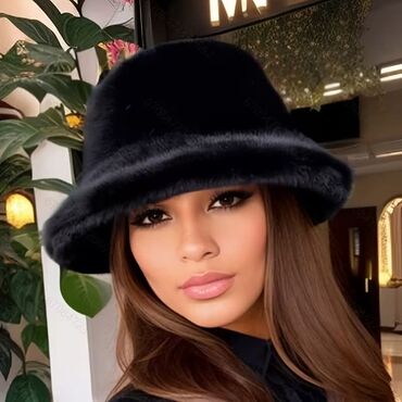 Kape: Ženska zimska kapa sa šiltom – elegantna beretka od mekanog veštačkog — 24