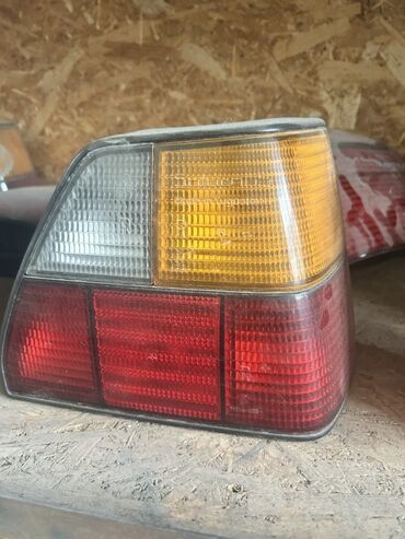 фолсваген б 5: Арткы оң стоп-сигнал Volkswagen 1993 г., Оригинал, Германия