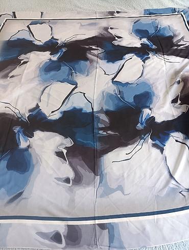 Шарфы, палантины: Шелковый платок с узором. Отличается изысканным дизайном с — 12