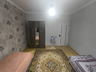 sovetskide kiraye evler: 3 otaqlı mənzil təsviri: Mənzildə geniş studiya tipli mətbəx-qonaq — 3