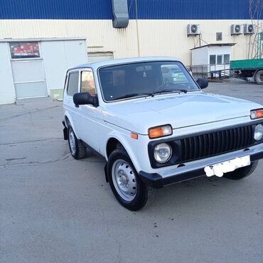 masin sekilleri cekmek: VAZ (LADA) 4x4 Niva: 1.7 l | 2012 il 165000 km Sedan