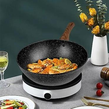 drveni stol: WOK Granitni tiganj 26X7,5cm NOVO. Opis proizvoda: Wok tiganj 26 cm je — 4