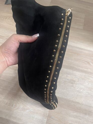 Пальто: Все вещи почти новые Нигде не порвано не испачкано Просто весели в — 33