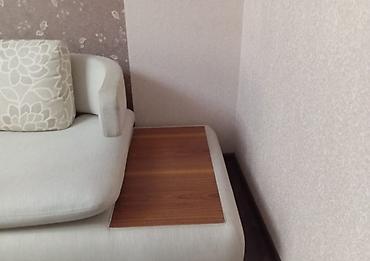 reception masa: Künc divan dəsti və uyğun orta masası - Dizayn: L formalı, geniş — 6