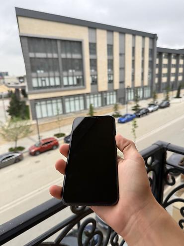 electronics iphone: IPhone 11, 128 GB, Qara, Face ID, Simsiz şarj — 1