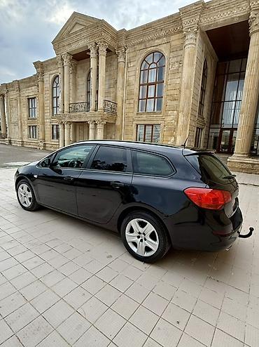 radiator islənmis: Opel Astra: 1.4 l | 2011 il 242000 km Universal — 4