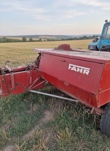 Тракторы МТЗ (Беларус): Модель: 80 экспортный, Б/у, С пресс-подборщиком — 2