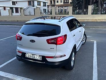 Kia: Kia Sportage AWD krossover Xüsusiyyətlər: - Tam ötürücülü (AWD) — 7