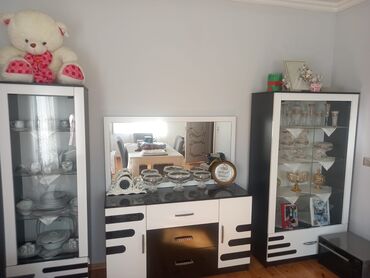 Komodlar: Qonaq desti problemi yoxdur. Qiymet 3 birlikde 150 azn Unvan Bine