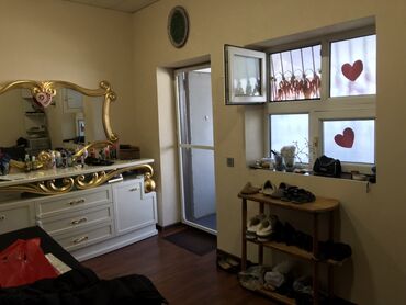 Həyət evləri və villaların satışı: Satılır: həyət evi (təmirli, həyətli sahə) - Plan: girişdə eyvanlı — 10