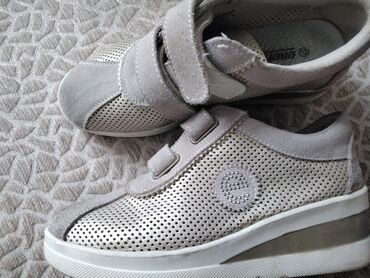 женские кроссовки adidas zx flux: Размер: 37, цвет - Бежевый, Б/у