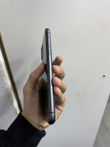 Apple iPhone: IPhone 11, 64 GB, Qara, Zəmanət, Simsiz şarj, Face ID — 4