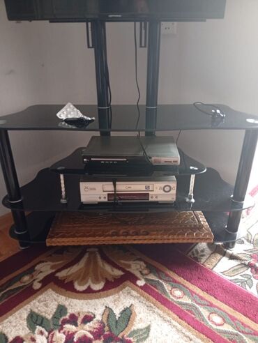 philips xenium x501: İşlənmiş Televizor Elenberg LCD 75" HD (1366x768), Ödənişli çatdırılma