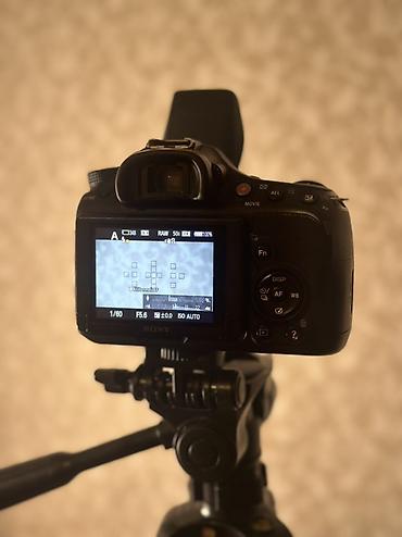 sony xz3: Sony Alpha A58 fotoaparat Çox az işlənib çapılmayıb,çantası kəməri — 2