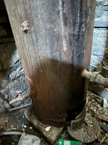 su ceni 2 ton: İşlək vəziyyətdədir. ölçüsü hündürlüyü 180sm diaqnalı 53sm. İçində ten — 1