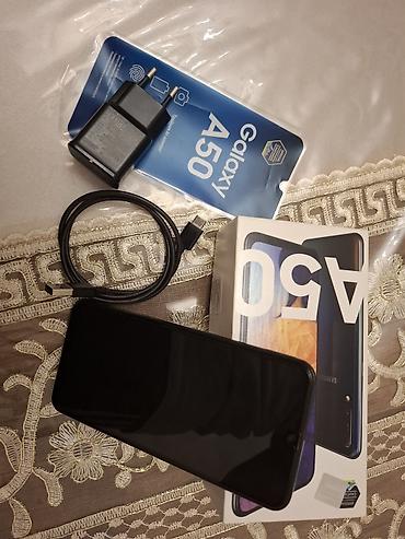 samsung a50 kabrolari: Samsung Galaxy A50, rəng - Qara, Barmaq izi — 4