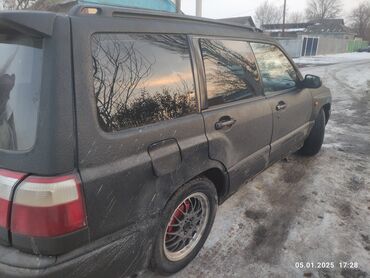 авто в рассрочка: Subaru Forester: 1998 г., 2 л, Механика, Бензин, Кроссовер