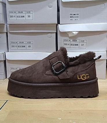 Ugg cipele
36-41
Cena 3.000 din