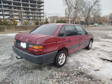 авто пасат: Volkswagen Passat: 1989 г., 1.8 л, Механика, Бензин, Седан