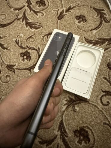 Apple iPhone: IPhone 11, Б/у, 128 ГБ, Черный, Коробка, 79 % — 8