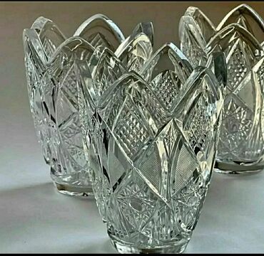 Хрустальные вазы тюльпан советские. Каждая 20 манат