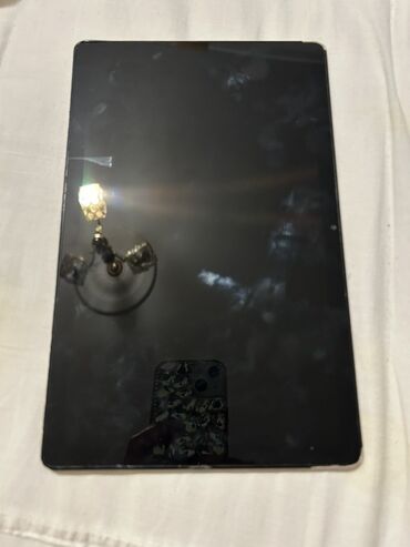 Video oyunlar və konsollar: Samsung Galaxy Tab A (2019) planşet - Metal korpus, gümüşü rəng -