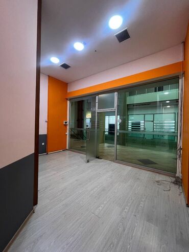 Boşqablar: 🏢 İcarəyə ofis – Jalə Plazada! 📍 Ünvan: 28 May metrosundan cəmi 5