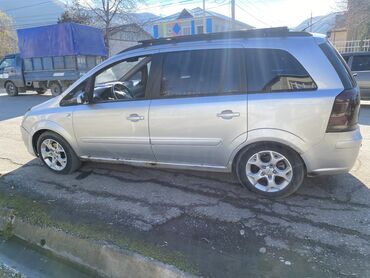 Opel: Opel Zafira: 2006 г., 1.8 л, Механика, Бензин, Минивэн