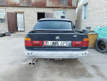 Транспорт: BMW 2 series: 2 л | 1990 г. | Седан