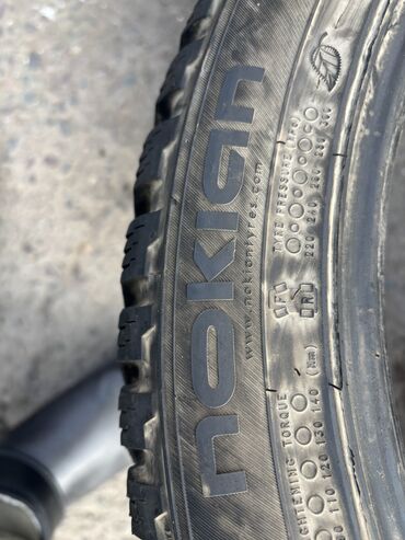 Шины: Шины 285 / 35 / R 19, Зимняя шипованная, Б/у, Комплект, Легковые, Nokian — 17