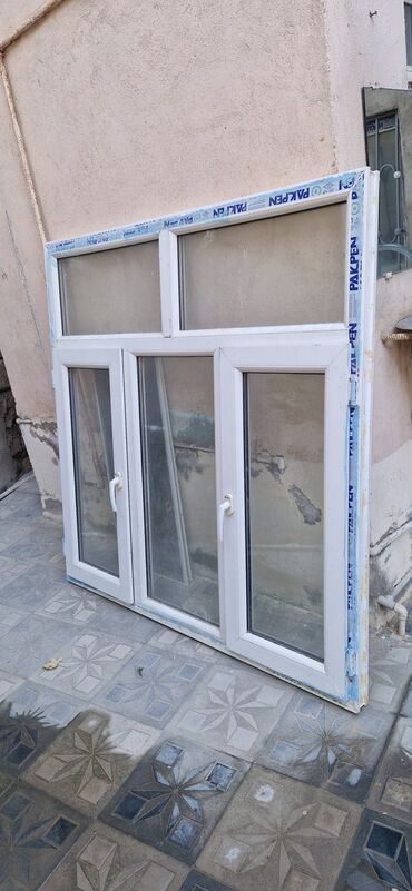 Plastik pəncərələr: İşlənmiş İkili İki qat şüşə paketi Plastik pəncərə, eni - 50614044 sm, uzunluğu - 50614044 sm
