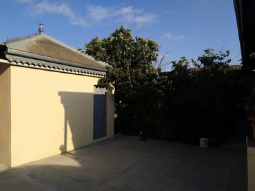 Həyət evləri və villaların satışı: Buzovna 4 otaqlı, 100 kv. m, Yeni təmirli — 20