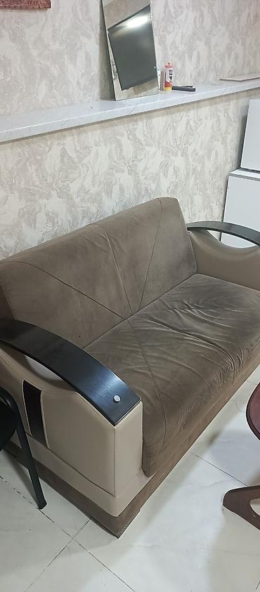Divanlar: Divan, İşlənmiş, Açılmayan, Bazasız, Parça, Çatdırılma yoxdur — 1