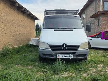 Грузовой транспорт: Легкий грузовик, Б/у