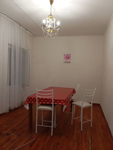 дом с подвалом: 200 м², 6 комнат