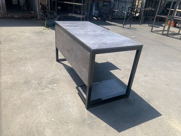 Письменные столы: Письменный стол — 18