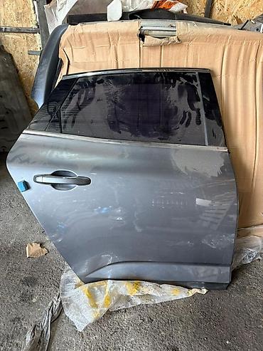 Задняя левая дверь для легкового автомобиля, в сборе. Samsung SM6 at lalafo.kg Задняя левая дверь для легкового автомобиля, в сборе. Samsung SM6