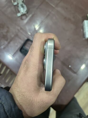 Apple iPhone: IPhone 15 Pro, 128 GB, Natural Titanium, Face ID — 3