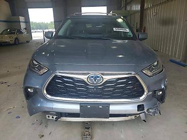 inter: Toyota Highlander: 2021 г., 2.5 л, Автомат, Гибрид — 1