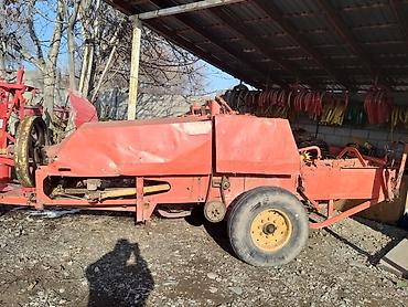 Тюковые пресс-подборщики: Пресс-подборщик кыргызстан тюковый, прицепной, красного цвета — 1