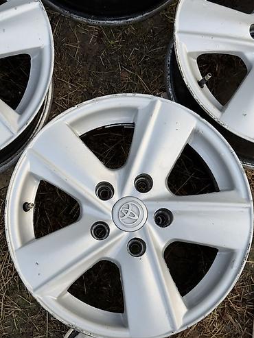 Диски: Литые Диски R 15 Toyota, Комплект, отверстий - 5, Б/у — 2