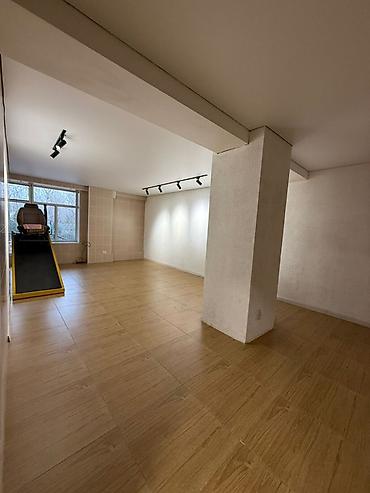 Аренда помещений свободного назначения: Аренда/сдача в пользование: нежилое помещение с отдельным входом — 8