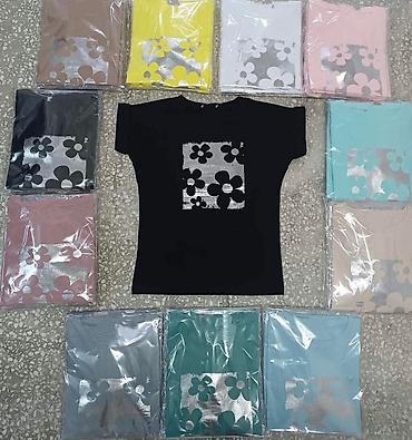 Majice kratkih rukava: Majice 
S M L 
Cena 2000 din — 4