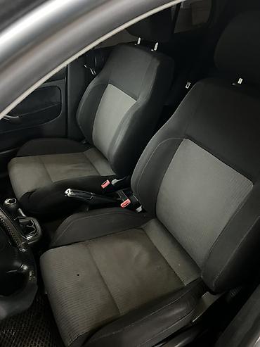 гольф потолок: Volkswagen Golf: 2003 г., 1.6 л, Механика, Бензин, Хэтчбэк — 6