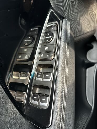 Kia: Kia Niro: 2019 г., 1.6 л, Автомат, Гибрид, Кроссовер — 10