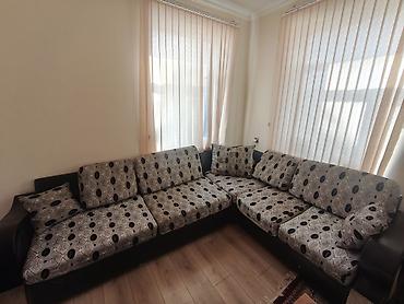 Divanlar: L formalı künc divanı - Dizayn: qara karkas üzərində açıq boz rəngli — 3